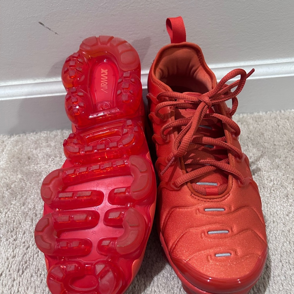 Women’s Nike Vapor Max Sneakers - Picture 2 of 5